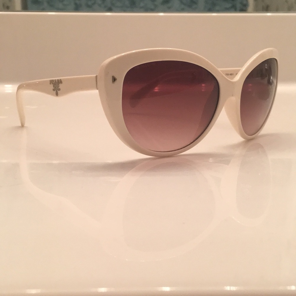 Prada ‘Swing’ sunglasses